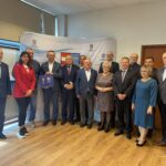 Sandomierz. Starostwo powiatowe. Podpisanie umów na inwestycje drogowe / Fot. Grażyna Szlęzak - Radio Kielce