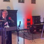 28.10.2022. Sandomierz. Muzeum Zamkowe. Wystawa archeologiczna. Na zdjęciu prof. dr hab. Sylwester Czopek -, rektor Uniwersytetu Rzeszowskiego. / Fot. Grażyna Szlęzak - Radio Kielce