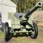 12.10.2022. Starachowice. Przekazanie armaty Schneider 105 w depozyt dla muzeum / Fot. Anna Głąb – Radio Kielce