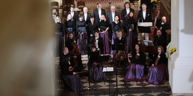 28.10.2022. Święty Krzyż. Jubileusz Radia Kielce. Koncert „Dziękujemy za siedem dekad”. / Fot. Wiktor Taszłow - Radio Kielce