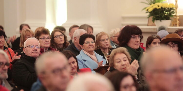 28.10.2022. Święty Krzyż. Jubileusz Radia Kielce. Koncert „Dziękujemy za siedem dekad”. / Fot. Wiktor Taszłow - Radio Kielce