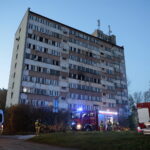 31.10.2022. Kielce. Pożar wieżowca przy ulicy Młodej / Fot. Wiktor Taszłow
