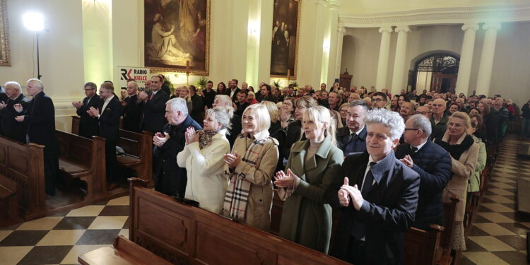 28.10.2022. Święty Krzyż. Jubileusz Radia Kielce. Koncert „Dziękujemy za siedem dekad”. / Fot. Wiktor Taszłow - Radio Kielce