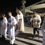 W kaplicy są teraz relikwie ponad 80 świętych i błogosławionych - Radio Kielce 31.10.2022. Kielce. Kościół św. Józefa Robotnika. Noc Świętych / Fot. Wiktor Taszłow – Radio Kielce