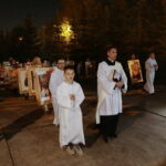 W kaplicy są teraz relikwie ponad 80 świętych i błogosławionych - Radio Kielce 31.10.2022. Kielce. Kościół św. Józefa Robotnika. Noc Świętych / Fot. Wiktor Taszłow – Radio Kielce