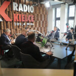 03.10.2022. Kielce. Studio Polityczne Radia Kielce / Fot. Wiktor Taszłow - Radio Kielce