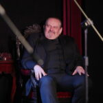 03.10.2022. Kielce. Benefis z okazji 40-lat pracy zawodowej Jacka Mąki. Na zdjęciu: Jacek Mąka - aktor / Fot. Wiktor Taszłow – Radio Kielce