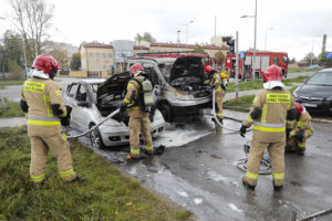 04.10.2022. Kielce. Pożar samochodów przy ul. Grunwaldzkiej / Fot. Wiktor Taszłow - Radio Kielce