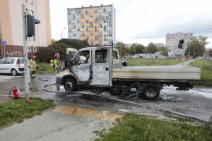 04.10.2022. Kielce. Pożar samochodów przy ul. Grunwaldzkiej / Fot. Wiktor Taszłow - Radio Kielce