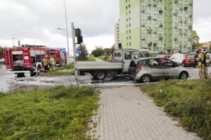 04.10.2022. Kielce. Pożar samochodów przy ul. Grunwaldzkiej / Fot. Wiktor Taszłow - Radio Kielce