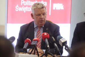 05.10.2022. Kielce. Politechnika Świętokrzyska podpisuje umowy o współpracy. Na zdjęciu: Jarosław Rusiecki - senator / Fot. Wiktor Taszłow – Radio Kielce