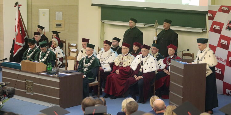 05.10.2022. Kielce. Politechnika Świętokrzyska. Inauguracja roku akademickiego / Fot. Wiktor Taszłow – Radio Kielce