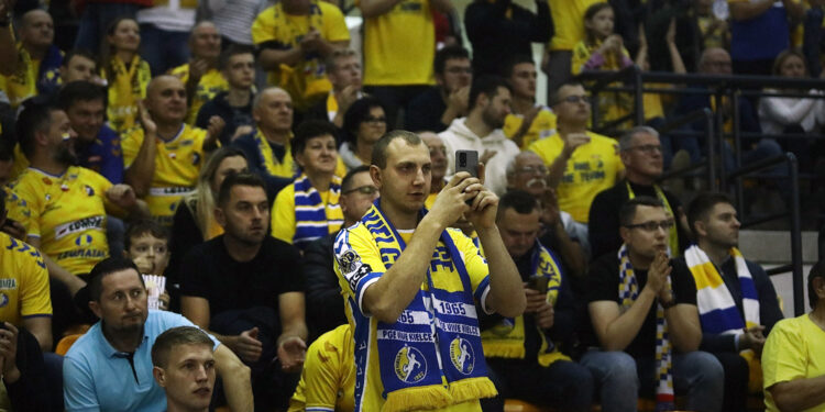 06.10.2022. Kielce. 4. kolejka Ligi Mistrzów: Łomża Industria Kielce - THW Kiel / Fot. Wiktor Taszłow – Radio Kielce