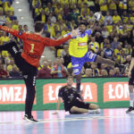 Kosmiczny mecz w Kielcach! Łomża Industria górą po pasjonującej walce! - Radio Kielce