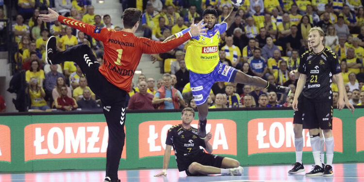 06.10.2022. Kielce. 4. kolejka Ligi Mistrzów: Łomża Industria Kielce - THW Kiel / Fot. Wiktor Taszłow – Radio Kielce