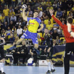 Kosmiczny mecz w Kielcach! Łomża Industria górą po pasjonującej walce! - Radio Kielce