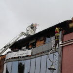 08.10.2022. Kielce. Pożar kamienicy przy ul. Sienkiewicza / Fot. Wiktor Taszłow - Radio Kielce