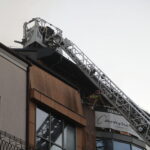 08.10.2022. Kielce. Pożar kamienicy przy ul. Sienkiewicza / Fot. Wiktor Taszłow - Radio Kielce