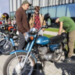 08.10.2022. Kielce. Wystawa poświęcona historii Zakładów Wyrobów Metalowych „SHL” i polskiego motocykla. Zlot Motocykli SHL i Pojazdów Zabytkowych / Fot. Wiktor Taszłow - Radio Kielce