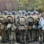 09.10.2022. Tokarnia. Muzeum Wsi Kieleckiej. Widowisko „Szlakiem wrześniowej chwały oręża polskiego” / Fot. Wiktor Taszłow - Radio Kielce