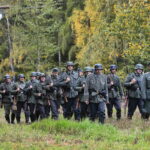 09.10.2022. Tokarnia. Muzeum Wsi Kieleckiej. Widowisko „Szlakiem wrześniowej chwały oręża polskiego” / Fot. Wiktor Taszłow - Radio Kielce