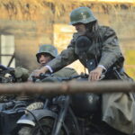 09.10.2022. Tokarnia. Muzeum Wsi Kieleckiej. Widowisko „Szlakiem wrześniowej chwały oręża polskiego” / Fot. Wiktor Taszłow - Radio Kielce