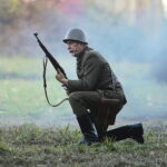 09.10.2022. Tokarnia. Muzeum Wsi Kieleckiej. Widowisko „Szlakiem wrześniowej chwały oręża polskiego” / Fot. Wiktor Taszłow - Radio Kielce