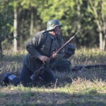 09.10.2022. Tokarnia. Muzeum Wsi Kieleckiej. Widowisko „Szlakiem wrześniowej chwały oręża polskiego” / Fot. Wiktor Taszłow - Radio Kielce