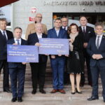 15.10.2022. Kielce. Urząd wojewódzki. Konferencja dotycząca Polskiego Ładu. Na zdjęciu (od lewej): Józef Żółciak - starosta staszowski, Leszek Kopeć - burmistrz Staszowa, (u góry) Marcin Perz - prezes specjalnej strefy ekonomicznej w Starachowicach, poseł Krzysztof Lipiec - pełnomocnik kieleckich struktur PiS, Piotr Ambroszczyk - starosta starachowicki, Zbigniew Koniusz - wojewoda świętokrzyski, poseł Agata Wojtyszek - pełnomocnik północnych struktur PiS, Marek Kwitek - poseł PiS i Krzysztof Słoń - senator PiS / Fot. Wiktor Taszłow - Radio Kielce