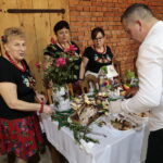 Smaczne atrakcje skansenu w Tokarni - Radio Kielce 16.10.2022. Tokarnia. Smaki Gęsiny / Fot. Wiktor Taszłow - Radio Kielce