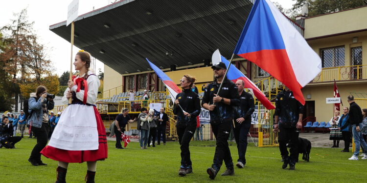 16.10.2022. Kielce. 27. Mistrzostwa Świata Psów w Tropieniu Sportowym / Fot. Wiktor Taszłow - Radio Kielce