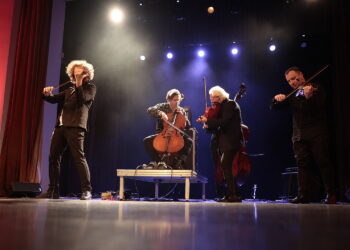 16.10.2022. Kielce. WDK. Koncert zespołu VOŁOSI / Fot. Wiktor Taszłow – Radio Kielce