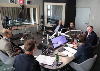 17.10.2022. Kielce. Studio Polityczne Radia Kielce / Fot. Wiktor Taszłow - Radio Kielce