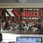 17.10.2022. Kielce. Studio Polityczne Radia Kielce / Fot. Wiktor Taszłow - Radio Kielce