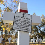 Zapomnianym bohaterom - Radio Kielce Kielce. Cmentarz Partyzancki. Krzyż poświęcony został pamięci trzech braci Chmurzyńskich: Wacława, Stefana i Jana, synów kieleckiego działacza niepodległościowego Władysława Chmurzyńskiego / Fot. Wiktor Taszłow – Radio Kielce