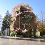 Zapomnianym bohaterom - Radio Kielce Kielce. Cmentarz Partyzancki. Grób Józefa Janysta ps. „Jaśmin” / Fot. Wiktor Taszłow – Radio Kielce