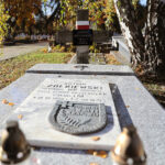 Zapomnianym bohaterom - Radio Kielce Kielce. Cmentarz Partyzancki. Grób płk. Antoniego Żółkiewskiego / Fot. Wiktor Taszłow – Radio Kielce