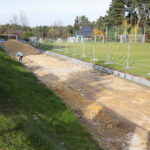 24.10.2022. Piekoszów. Wmurowanie kamienia węgielnego pod budowę boiska. / Fot. Wiktor Taszłow - Radio Kielce