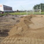 24.10.2022. Piekoszów. Wmurowanie kamienia węgielnego pod budowę boiska. / Fot. Wiktor Taszłow - Radio Kielce