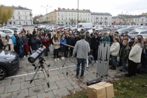 25.10.2022. Kielce. Częściowe zaćmienie Słońca / Fot. Wiktor Taszłow – Radio Kielce