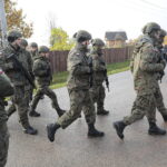 26.10.2022. Wzdół Parcele. Ćwiczenia obronne pod kryptonimem „Zamek 22” / Fot. Wiktor Taszłow - Radio Kielce