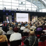 Organizacje pozarządowe z całej Polski prezentują się w Targach Kielce - Radio Kielce 27.10.2022. Kielce. I Ogólnopolskie Targi Organizacji Pozarządowych NGO-EXPO / Fot. Wiktor Taszłow - Radio Kielce