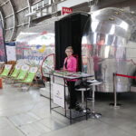 Organizacje pozarządowe z całej Polski prezentują się w Targach Kielce - Radio Kielce 27.10.2022. Kielce. I Ogólnopolskie Targi Organizacji Pozarządowych NGO-EXPO / Fot. Wiktor Taszłow - Radio Kielce