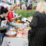 Organizacje pozarządowe z całej Polski prezentują się w Targach Kielce - Radio Kielce 27.10.2022. Kielce. I Ogólnopolskie Targi Organizacji Pozarządowych NGO-EXPO / Fot. Wiktor Taszłow - Radio Kielce