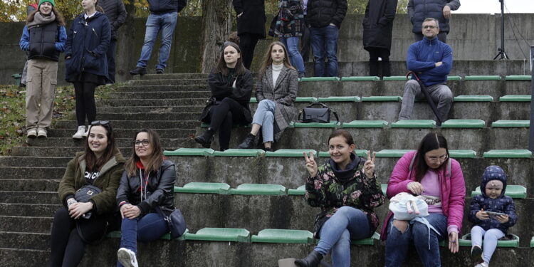 23.10.2022 Kielce. Mecz charytatywny dziennikarze - sędziowie piłkarscy na rzecz leczenia dziennikarza TVP Leszka Salvy/ Fot. Jarosław Kubalski - Radio Kielce