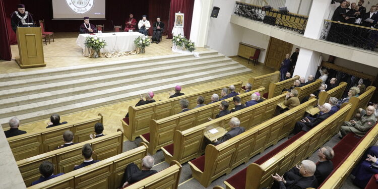 20.10.2022 Kielce. Seminarium Duchowne. Inauguracja roku akademickiego / Fot. Jarosław Kubalski - Radio Kielce