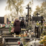 We Wszystkich Świętych będzie pogodnie i wietrznie