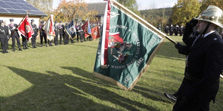 23.10.2022 Niestachów. Uroczystości w 80 - lecie OSP/ Fot. Jarosław Kubalski - Radio Kielce