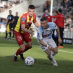 29.10.2022. Kielce. Mecz PKO Ekstraklasa: Korona Kielce - Piast Gliwice. Na zdjęciu (z lewej): Oskar Sewerzyński / Fot. Jarosław Kubalski - Radio Kielce