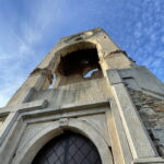 28.10.2022. Krzyżtopór. Wizyta wicepremiera Piotra Glińskiego na zamku. / Fot. Emilia Sitarska - Radio Kielce